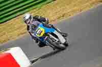 Vintage-motorcycle-club;eventdigitalimages;mallory-park;mallory-park-trackday-photographs;no-limits-trackdays;peter-wileman-photography;trackday-digital-images;trackday-photos;vmcc-festival-1000-bikes-photographs